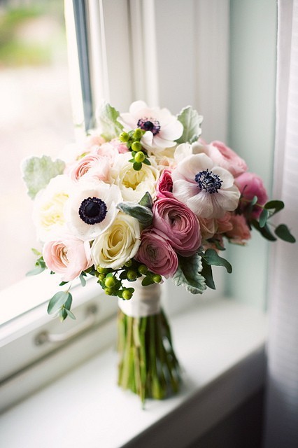 Love Happens via Etsy Bouquet Bouquet Wedding Flower Table Setting 