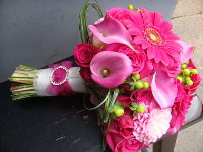 White And Pink Rose Bouquet. Sweet pink bouquet with pink