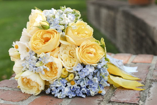 Soft peach buttery yellow and creamy flowers for the bridesmaids