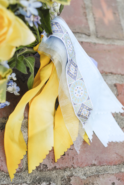 Soft peach buttery yellow and creamy flowers for the bridesmaids