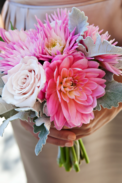 pink dahlia bouquet