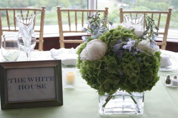 From LA Botanicals we have this amazing table centerpiece made of pink and