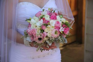 Bridal bouquet in pink and white