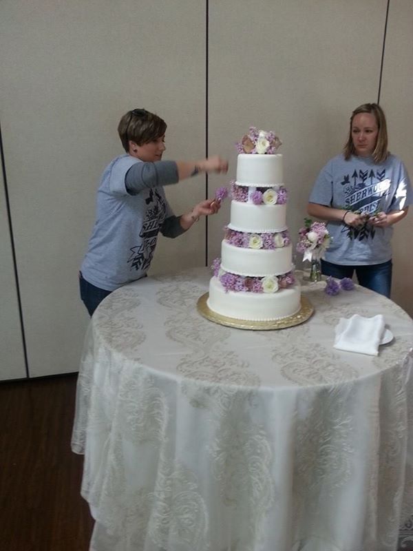 white and lavender wedding cake 1