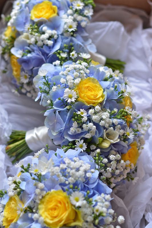 Blue hydrangeas and yellow roses 1