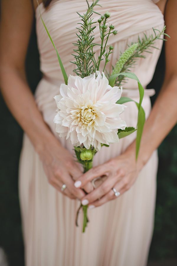 blush-dahlia-bridesmaid-bouquet