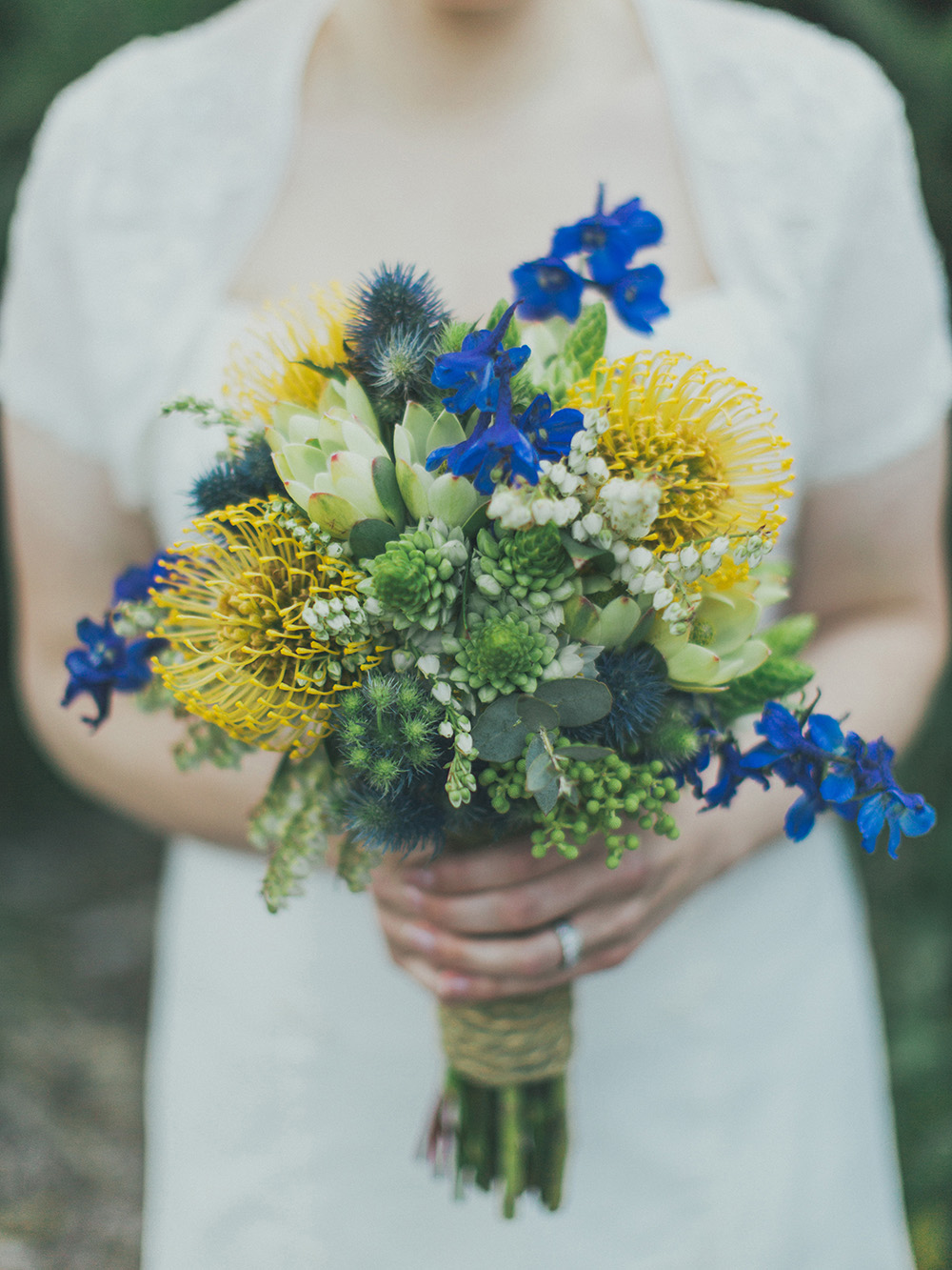yellow blue bridal bouquet ideas
