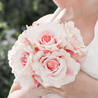 light pink roses bouquet