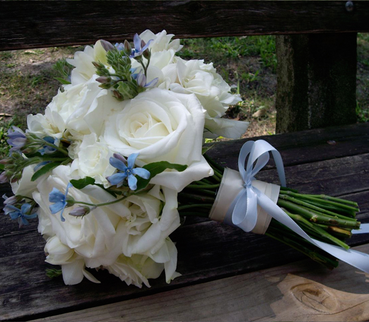 blue white bouquet