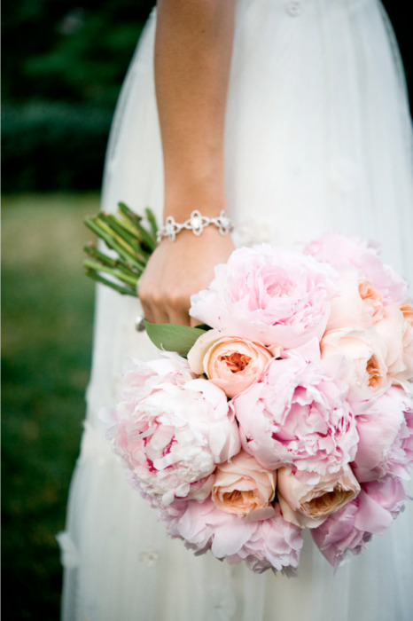 orange-roses-pink-peonies