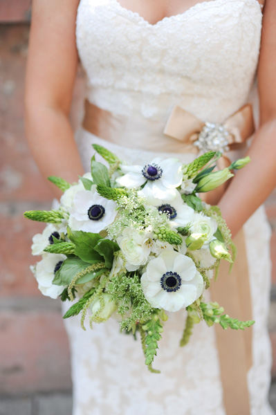 anemone bridal boqsueut