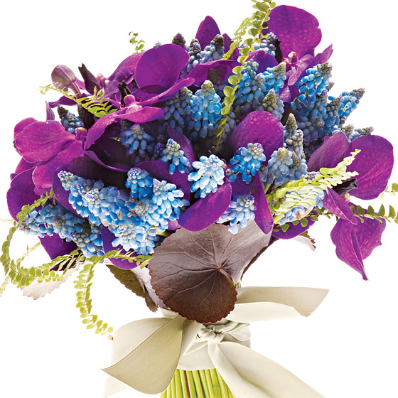 muscari-purple-orchids-bouquet