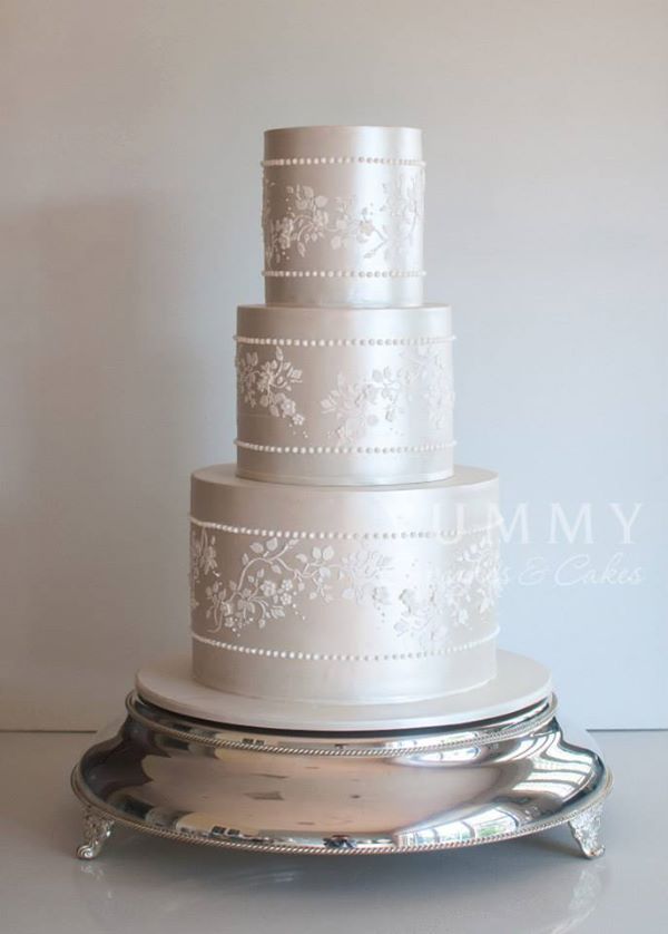 Wedgewood China Wedding Cake in Ivory